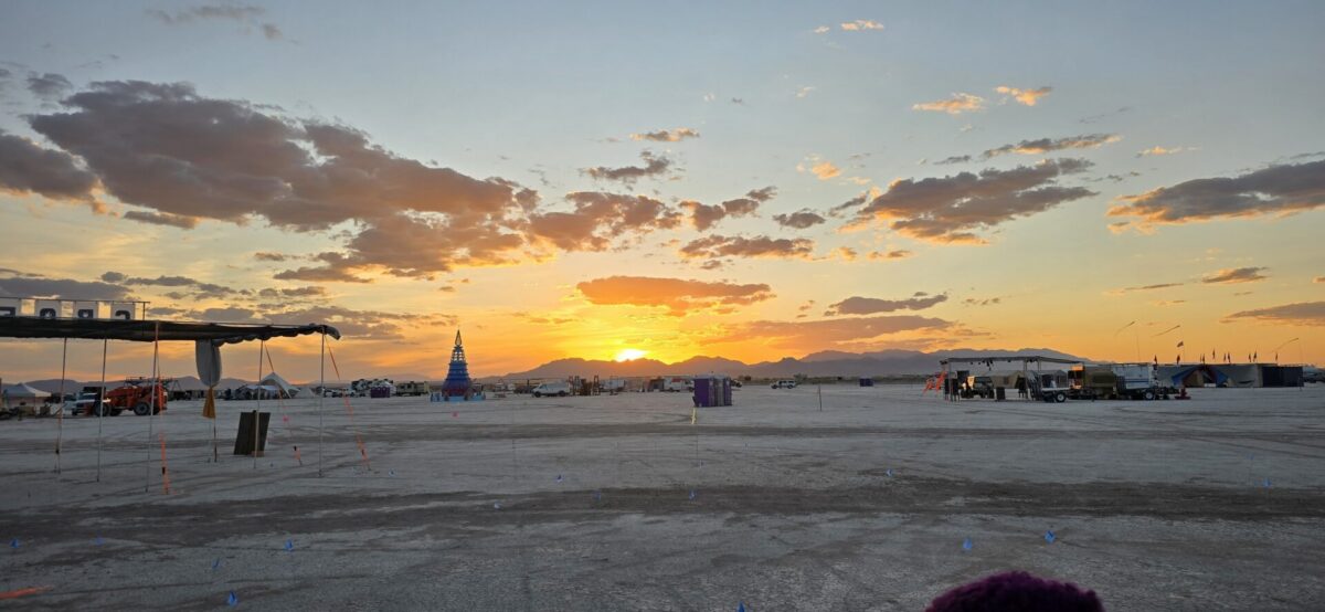 Sunrise over Seguaro Man 2026